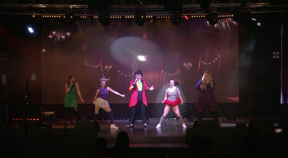 THE GREATEST SINGALONG SHOW.mov[2025-03-10 10-46-56.497]